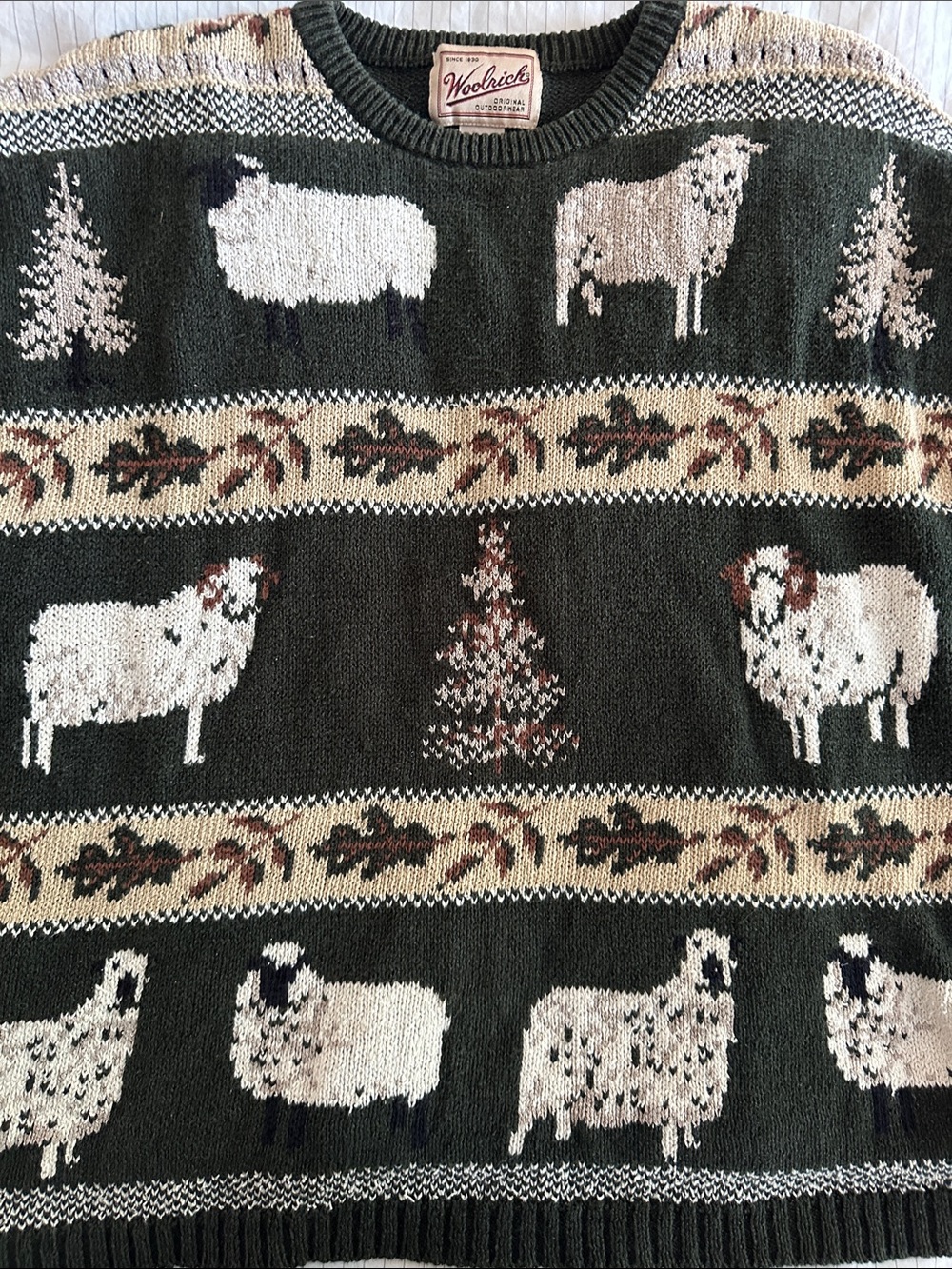 Vintage Woolrich - Forest Green Sheep-Pattern Crewneck Sweater - Picture 5 of 5